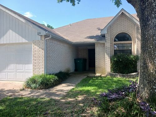 231 High Pointe Ln, Cedar Hill, TX, 75104-5109 | Card Image