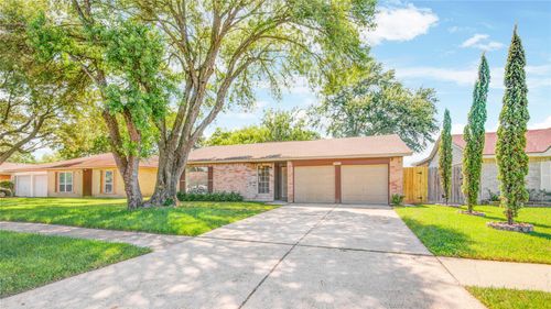 9411 Sutter Park Ln, Houston, TX, 77086-3118 | Card Image