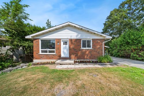 138 Simcoe St, Orillia, ON, L3V1G9 | Card Image