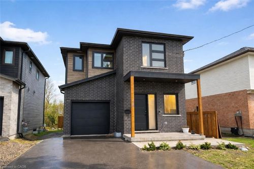 basement-18 Stanley Ave, Kitchener, ON, N2K1C5 | Card Image