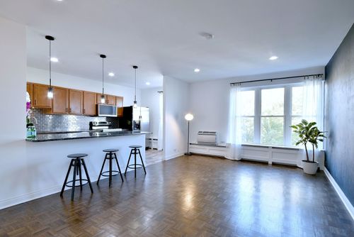 309-1301 W Touhy Ave, Park Ridge, IL, 60068-3167 | Card Image