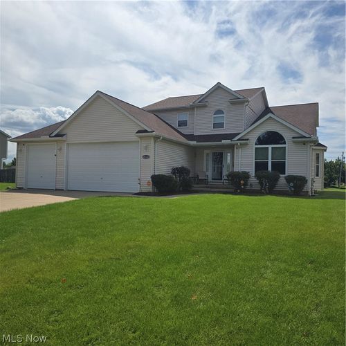 26122 Buckthorn Rd, Bedford, OH, 44146-5940 | Card Image