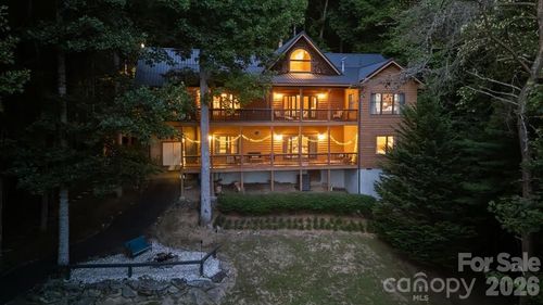 317 Von Trapp Ln, Tuckasegee, NC, 28783-7601 | Card Image