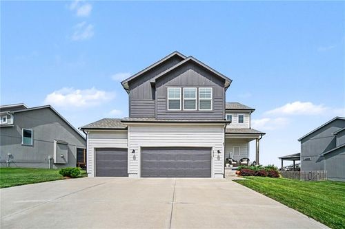 1912 Sw Merryman Dr, Lee's Summit, MO, 64082-3913 | Card Image