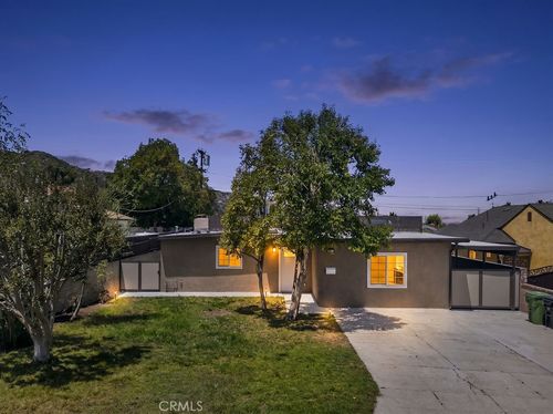 10227 Mcvine Ave, Sunland, CA, 91040-3362 | Card Image