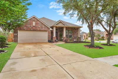 16219 Wilmington Park Lane, House other with 3 bedrooms, 2 bathrooms and null parking in Houston TX | Image 2