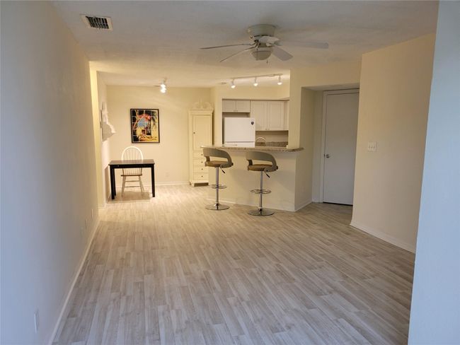 APT-1625 - 3330 Pinewalk Dr N, Condo with 1 bedrooms, 1 bathrooms and null parking in Margate FL | Image 13