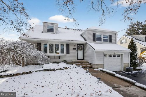 14 Miry Brook Rd, Hamilton Square, NJ, 08690-1619 | Card Image