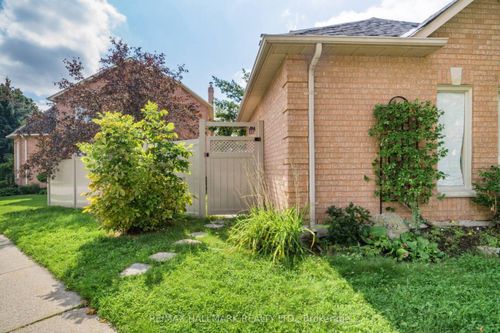 6682 Snow Goose Lane, Mississauga, ON, L5N5H8 | Card Image