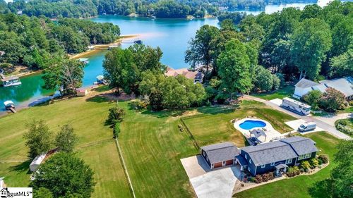 221 Lakeside Dr, Seneca, SC, 29672-6913 | Card Image
