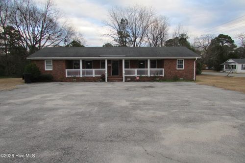 209 W Morisey Blvd, Clinton, NC, 28328-4130 | Card Image