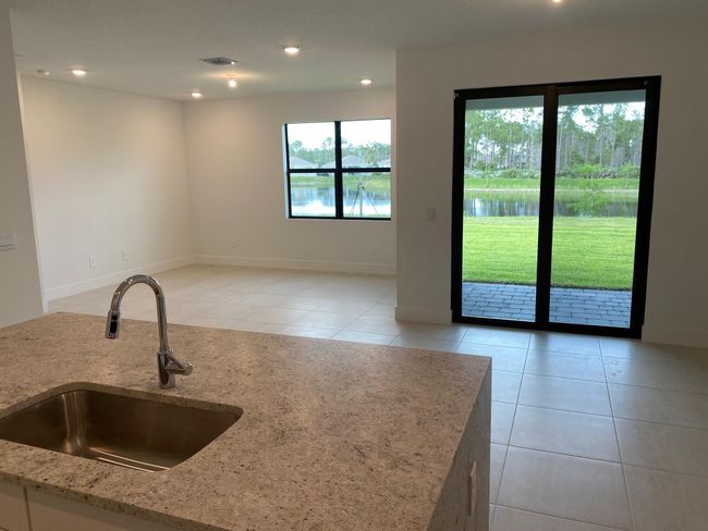 6821 Se Park Trace Dr, House other with 4 bedrooms, 2 bathrooms and null parking in Stuart FL | Image 5