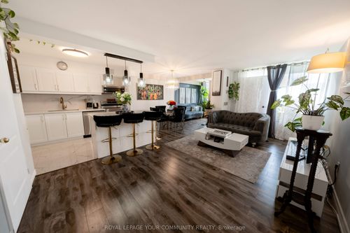 1218-20 Edgecliff Golfway, East York, ON, M3C3A4 | Card Image