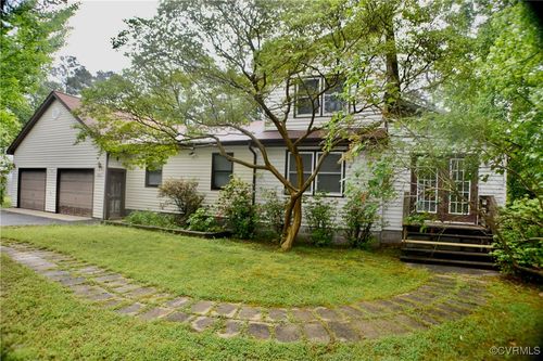 209 Pineview Dr, Hartfield, VA, 23071 | Card Image