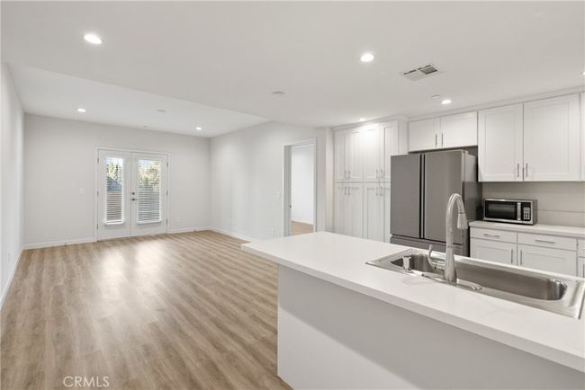UNIT-520 - 419 N Chandler Ave, Condo with 3 bedrooms, 3 bathrooms and 3 parking in Monterey Park CA | Image 4
