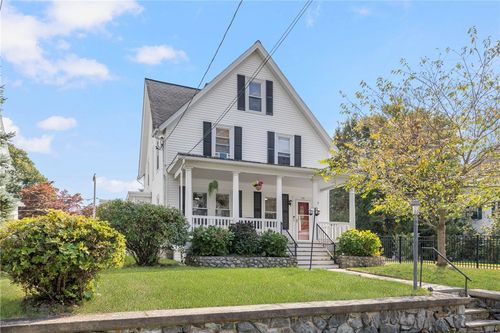 28 Homestead Ave, North Smithfield, RI, 02896-7016 | Card Image