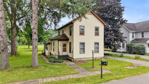 15 Rewey Ave, Newark Valley, NY, 13811-5717 | Card Image