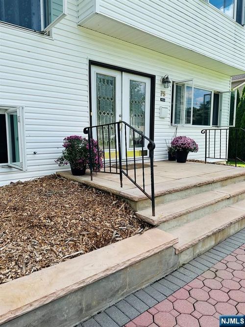 75 S Ashby Ave, Livingston, NJ, 07039-2827 | Card Image