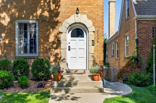 5326 N Lockwood Avenue N, Chicago, IL, 60630 | Card Image