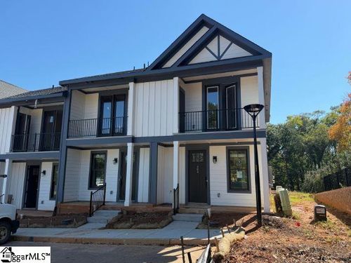 9 Hawthorne Ln, Greenville, SC, 29605-4198 | Card Image