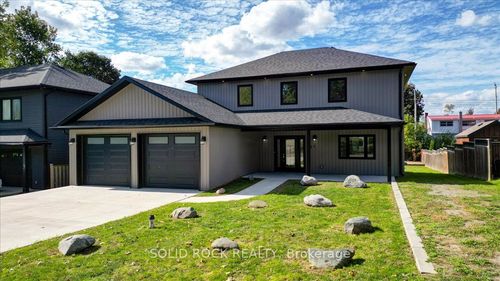 124 Cromwell St, Campbellford, ON, K0L1L0 | Card Image