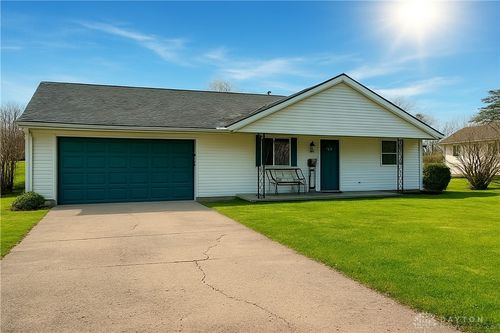 161 Ashbrook Rd, Dayton, OH, 45415-2211 | Card Image