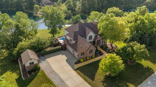 84 Liberty Lakes Dr, Valparaiso, IN, 46385 | Card Image