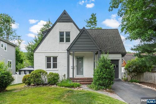 181 5th St, Cresskill, NJ, 07626-2048 | Card Image