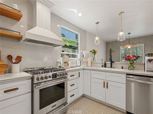 1301 19th St, Manhattan Beach, CA, 90266-4058 | Card Image