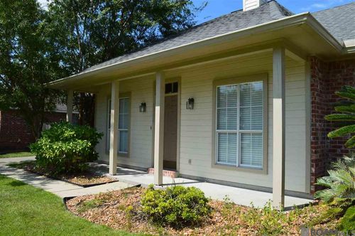 18574 Lake Iris Ave, Baton Rouge, LA, 70817-9510 | Card Image