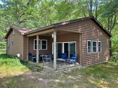 9810 E School Section Lake Dr, Mecosta, MI, 49332-9575 | Card Image