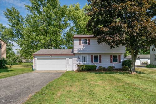9897 Struthers Rd, New Middletown, OH, 44442-8711 | Card Image