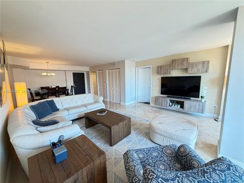 301-90 Alton Rd, Miami Beach, FL, 33139-6875 | Card Image