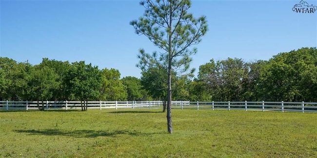 View of yard featuring a rural view | Image 11