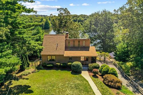19 Sprague Rd, Clinton, MA, 01510-4332 | Card Image
