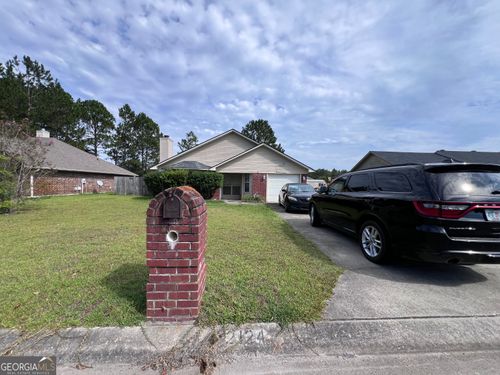 2124 Walberg Dr, Hinesville, GA, 31313-9494 | Card Image