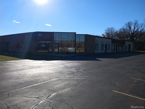 ste-c-19366 Allen Rd, BROWNSTOWN TWP, MI, 48183-6810 | Card Image