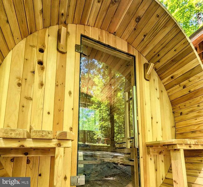 326 Preacher Ln, House other with 1 bedrooms, 1 bathrooms and null parking in Great Cacapon WV | Image 16
