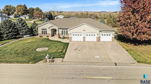 505 E 2nd Ave Avenue, Beaver Creek, MN, 56116 | Card Image