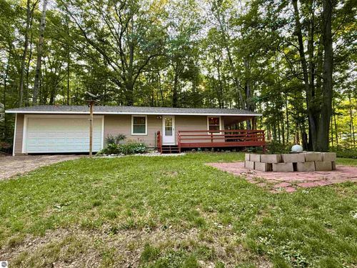 195 Forest Trl, Leroy, MI, 49655-9405 | Card Image