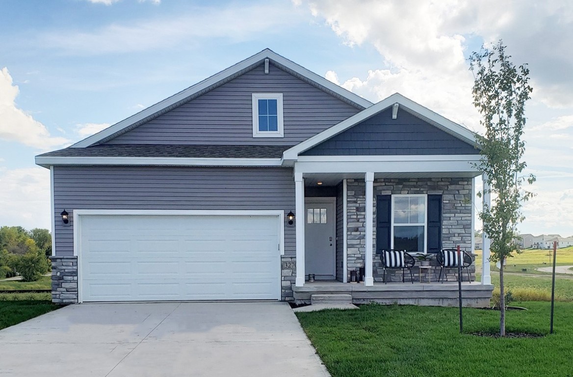 Downer Dr, Coralville, IA 52241