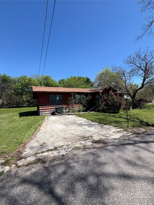 1301 W 8th St, Sulphur, OK, 73086-3638 | Card Image