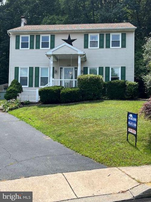 120 Nickel Dr, Bechtelsville, PA, 19505-9454 | Card Image