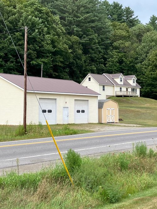 83 Craftsbury Rd, Hardwick, VT, 05843-9774 | Card Image