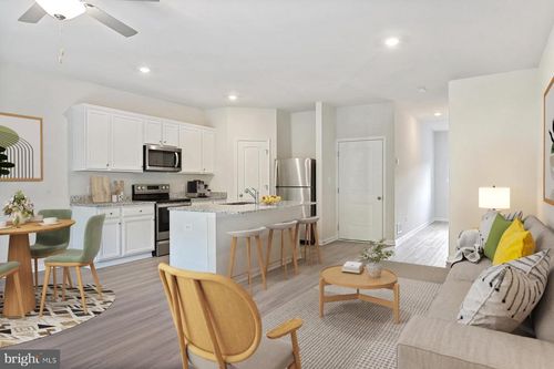 26 Paddington St, FALLING WATERS, WV, 25419-4699 | Card Image