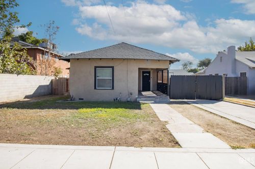 1921 Forrest St, Bakersfield, CA, 93304-1216 | Card Image