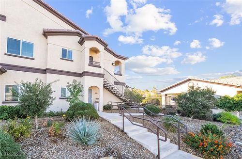 12270-2291 W Horizon Ridge Pkwy, Henderson, NV, 89052-5692 | Card Image