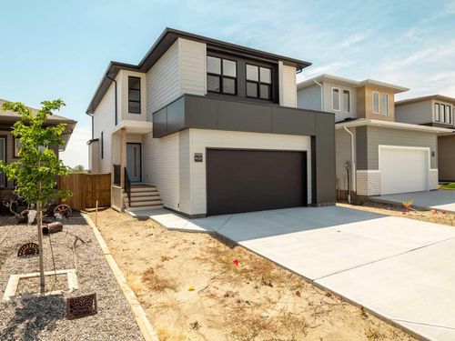 4626 31 Ave S, Lethbridge, AB, T1K8J8 | Card Image