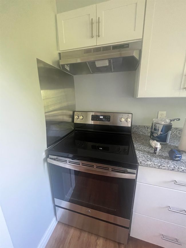 APT-2 - 2 Elm St, Condo with 1 bedrooms, 1 bathrooms and null parking in Newmarket NH | Image 10