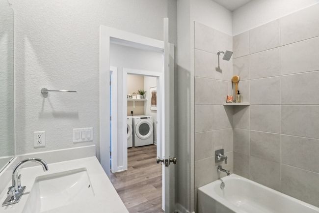 6510 Smarty Jones Ln, House other with 5 bedrooms, 3 bathrooms and 2 parking in Buda TX | Image 16